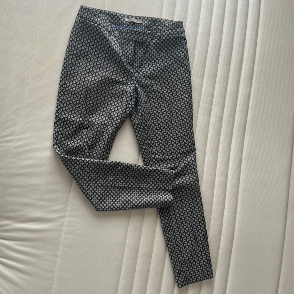 Fun patterned straight leg pant!